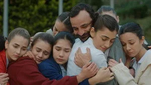 Kız Mutlu