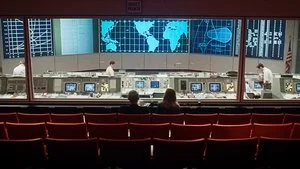 Saturn V’i O Yaptı